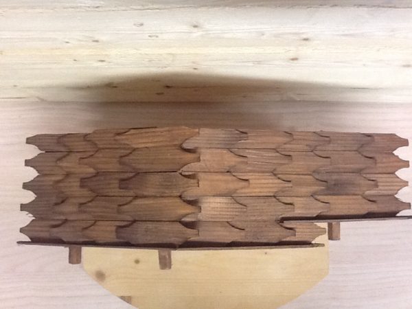 Capanna in legno tinte naturali cm.36x28