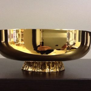 Ciotola,ciborio realizzato in ottone dorato con piede h.cm.5 diametro cm.14