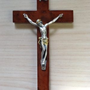 Croce in radica con corpo di Cristo in argento cm.11x21h.