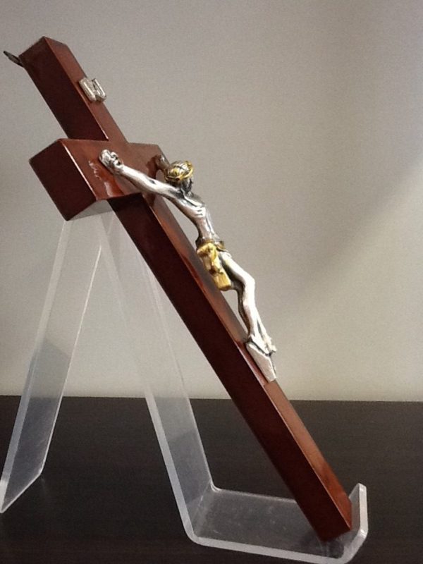 Croce in radica con corpo di Cristo in argento cm.11x21h.