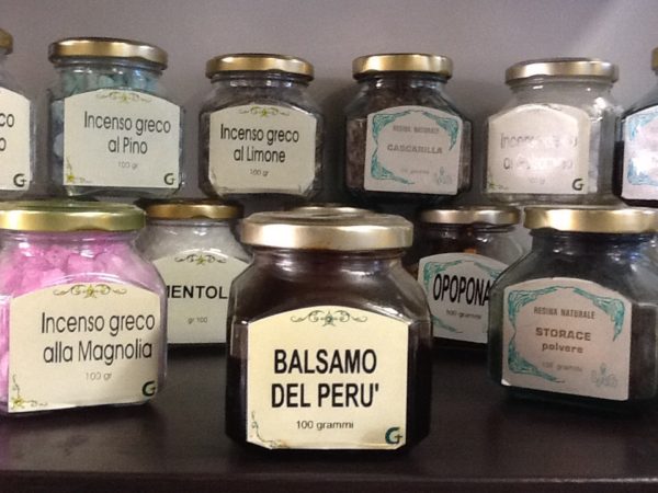 Incenso,resina naturale  aromatica del Perù in confezione di vetro 100 gr.