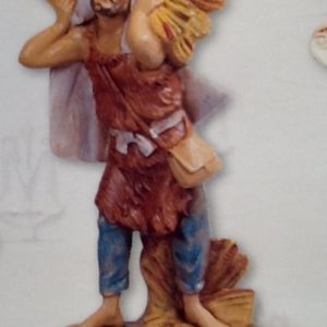 Pastore con fieno realizzato in resina colorata e rifinita a mano per presepe da cm 12