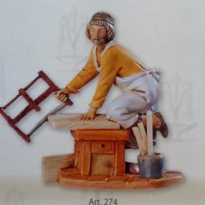 Pastore"falegname" realizzato in resina colorata e rifinita a mano per presepe da cm 12
