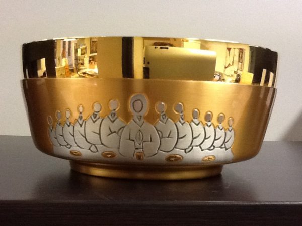 Pisside,patena realizzato in metallo,ottone dorato con decorazione "Ultima Cena" h.cm.6.5 diametro cm.14 x12