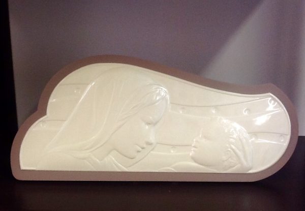 Quadro "Madonna con Bambino" realizzata in resina perlata cm.36x15,5