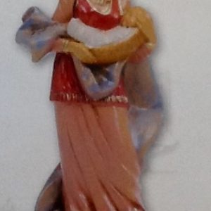 Statuina donna con bambino realizzato in resina colorata e rifinita a mano per presepe da cm 12