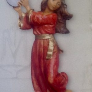 Statuina"donna musicante"realizzato in resina colorata e rifinita a mano per presepe da cm 12