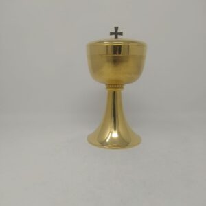 Calice ottone dorato con croce, h 17 coppa 10,5cm