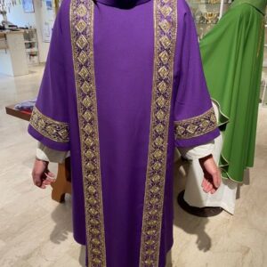 Dalmatica in poliestere, ricamato con gallone dorato, possibile nei 4 colori